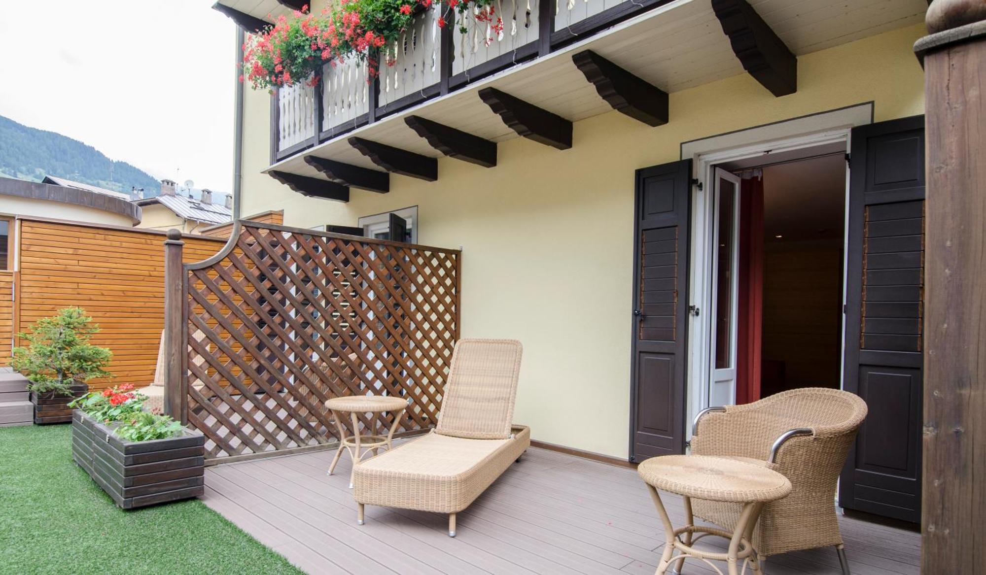 Cevedale Living Romance Hotel Cogolo Esterno foto