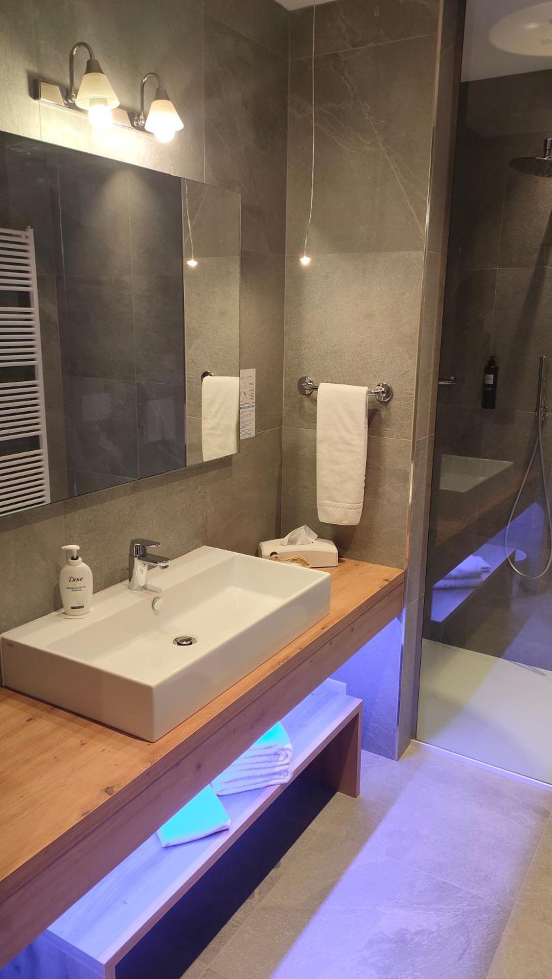 Cevedale Living Romance Hotel Cogolo Esterno foto